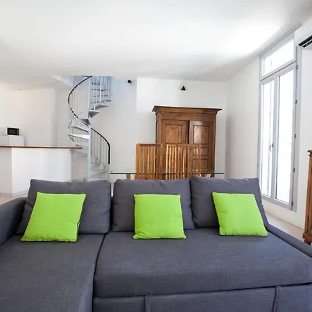 Colombet Stay's L'olivier Du Centre Daire Montpellier